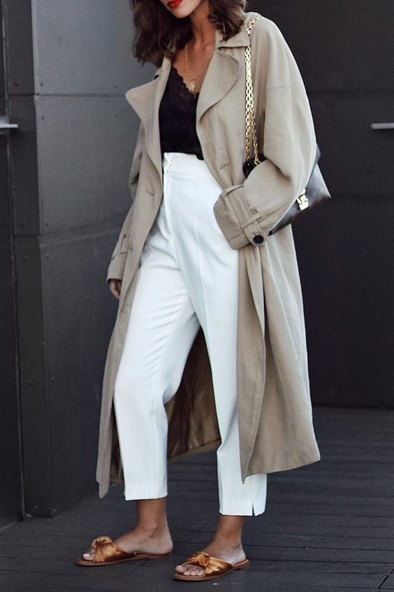 classic-trench-coat-outfit-with-white-skinny-jeans