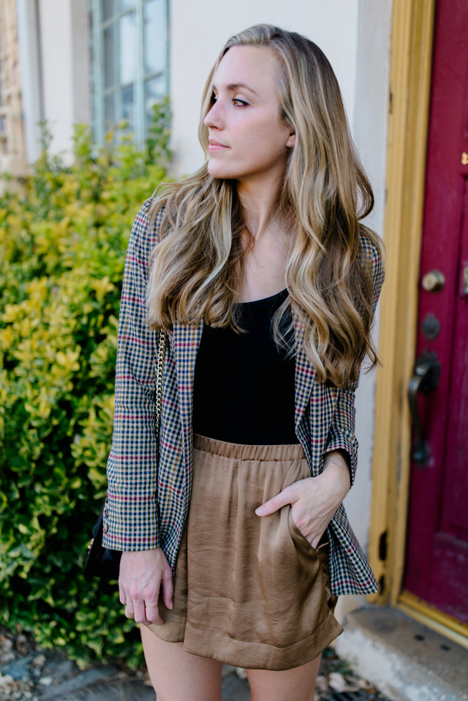 blogger wearing casual plaid blazer outfit with hoodie, joggers, and  sneakers, Natalie Yerg…