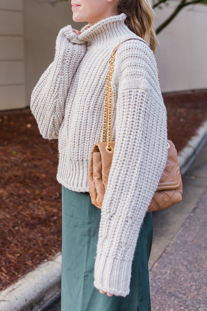 6 Ways to Style an Oversized Sweater for Fall