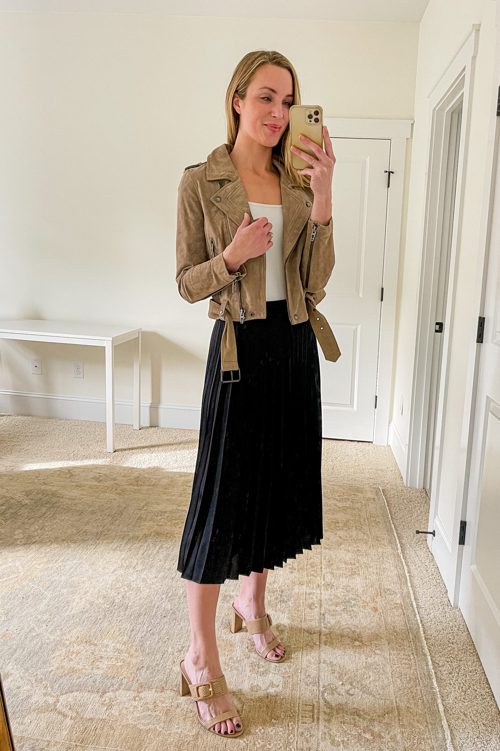 8 Ways to Wear a Pleated Midi Skirt, No Matter the Season | Natalie Yerger
