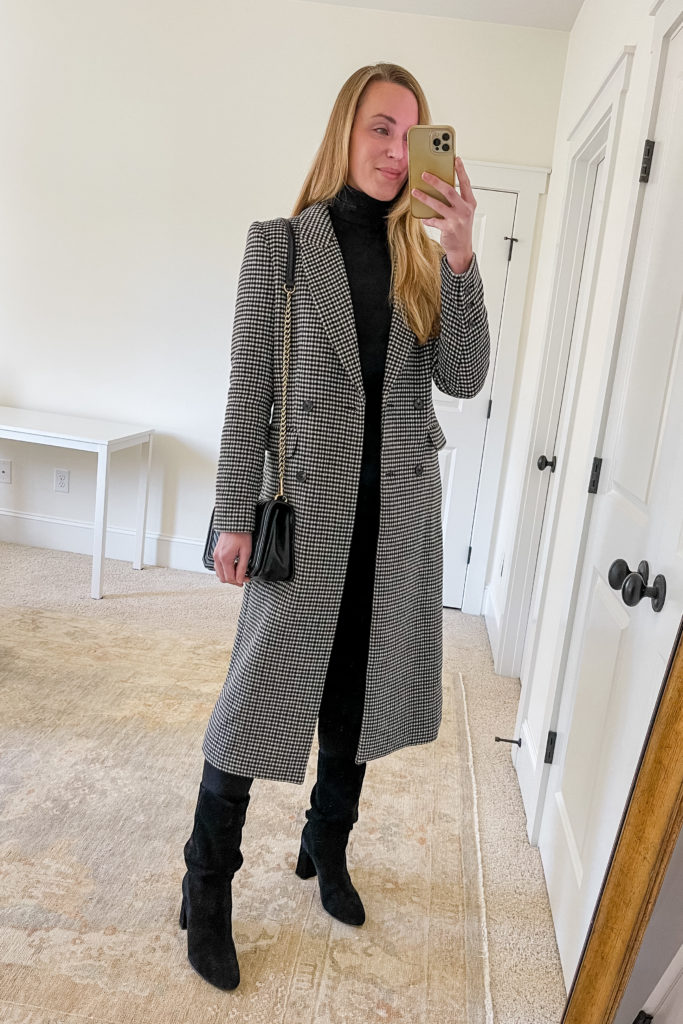 black jeans outfit idea with houndstooth coat