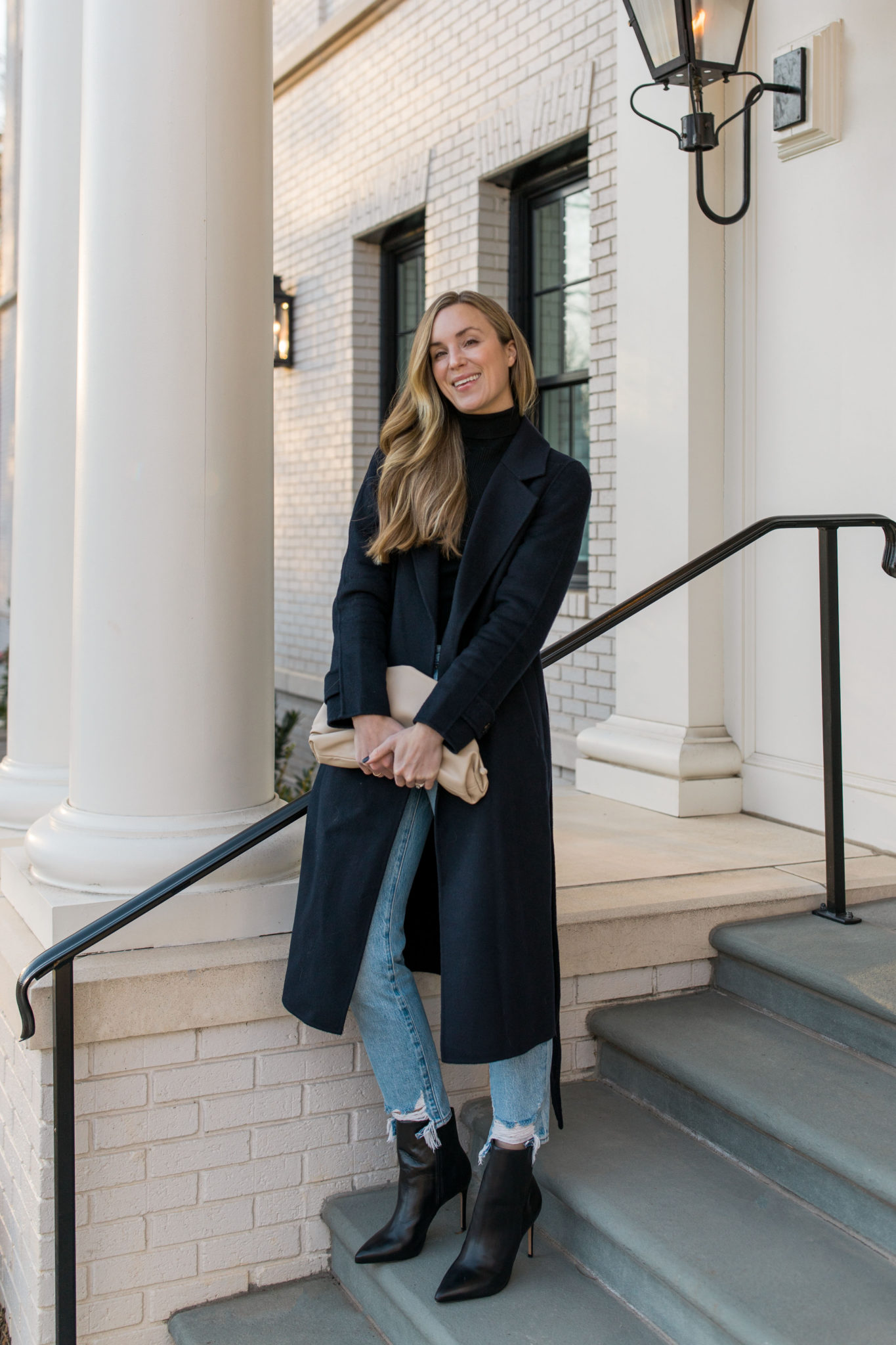 What to Wear with Light Wash Jeans | Natalie Yerger