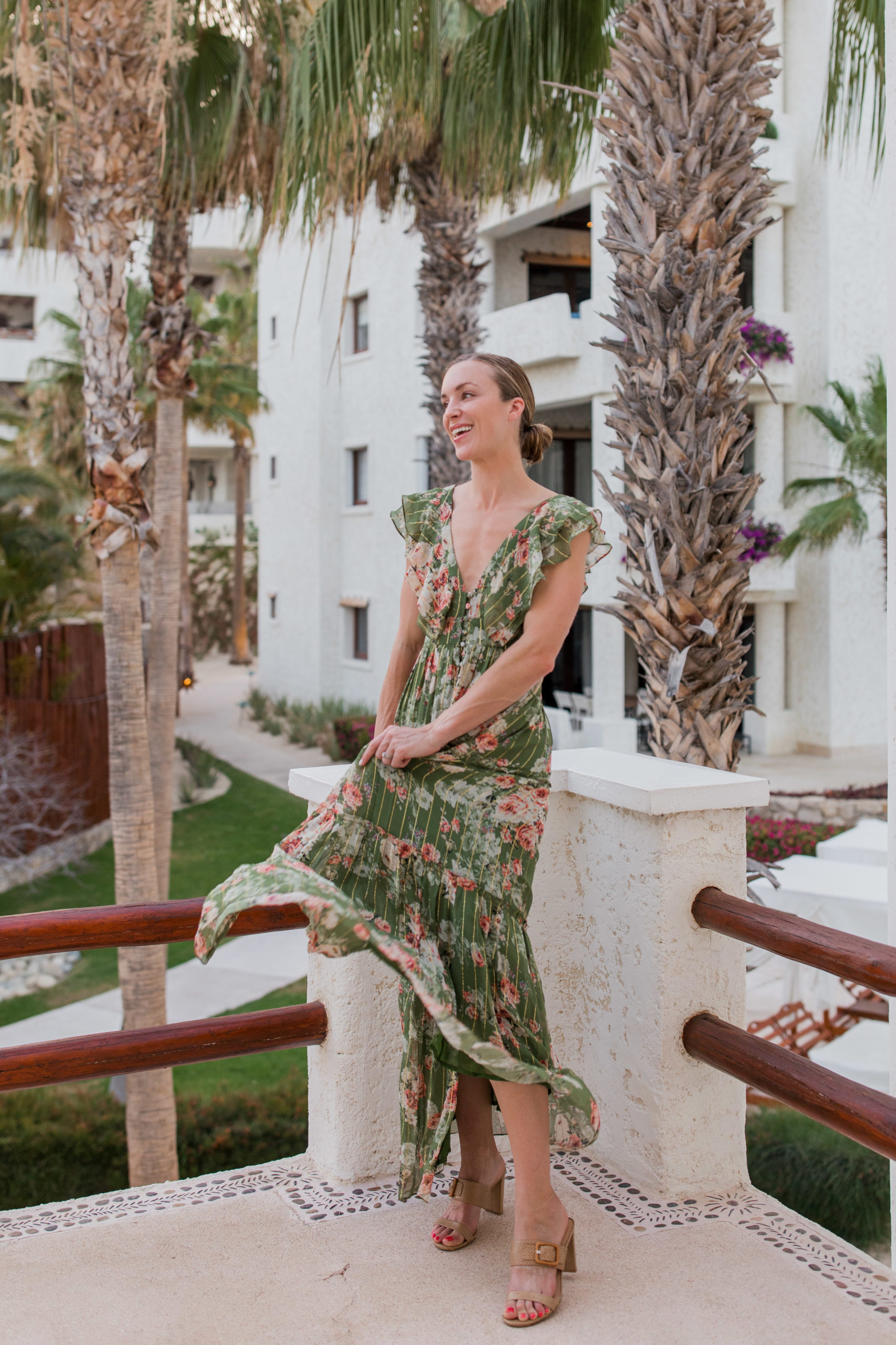 Beach vacation outfits to wear to dinner - green floral dress