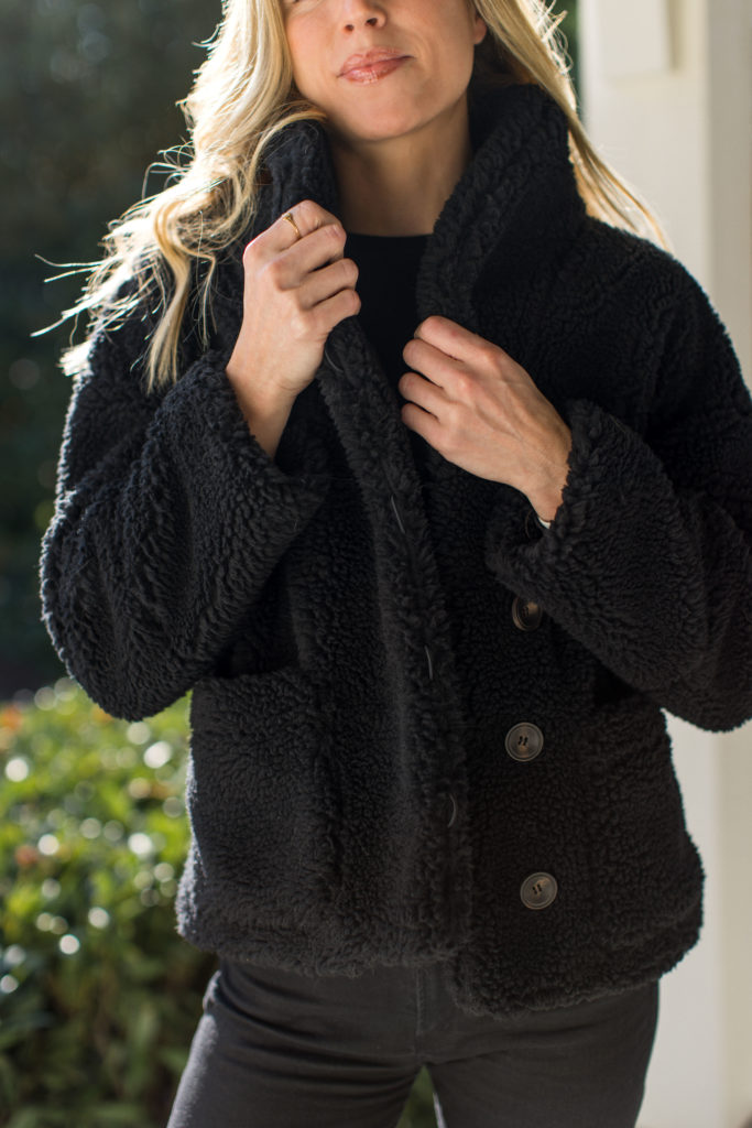 manteau basique pour garde-robe d'hiver