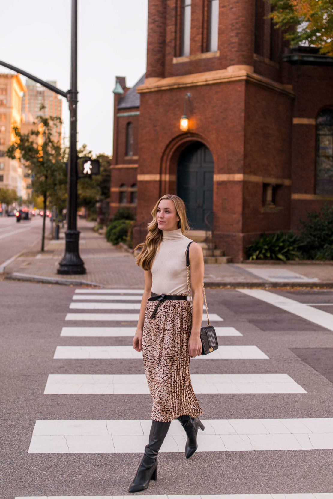Fall Pleated Skirt Outfits