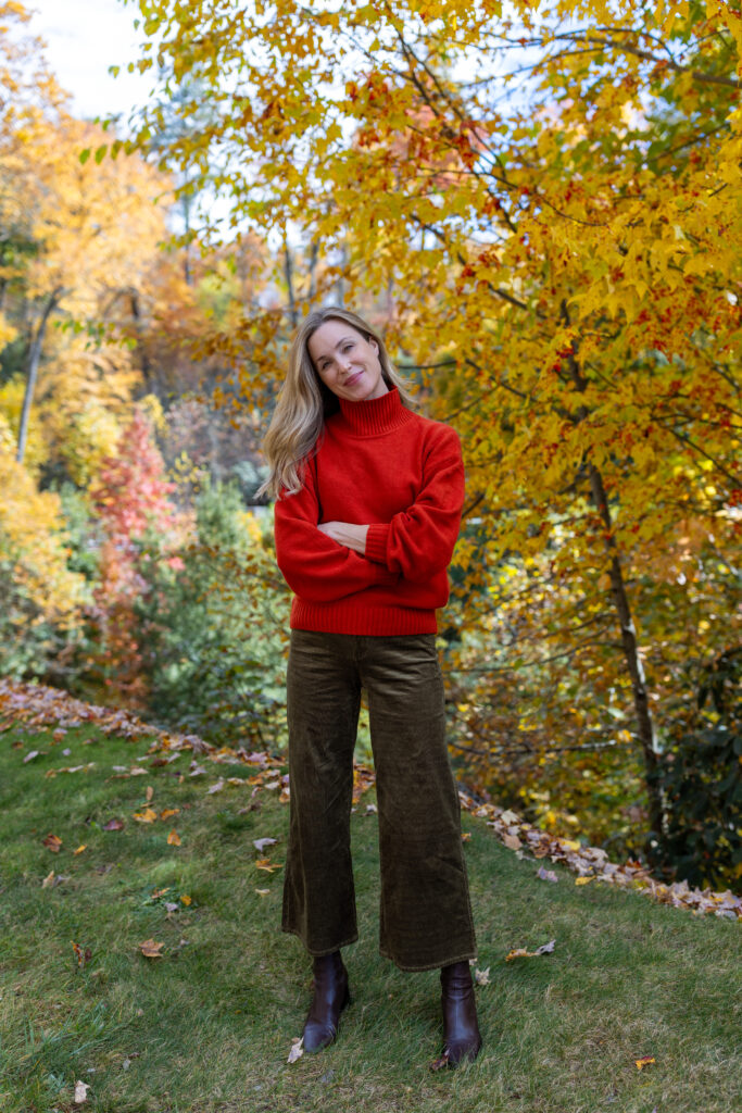 Red sweater fall outfit